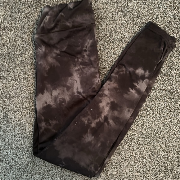 Ardene tie dye grey black leggings - Picture 3 of 3